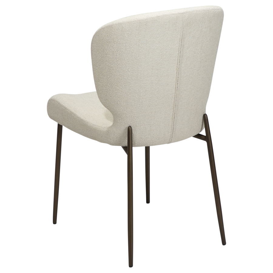 DAN-FORM GLORY Stol Bone hvid bouclé stof med antikke messing ben