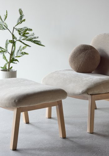 VENTURE HOME Rile Lnestol + Fodskammel - Hvidvasket/Beige