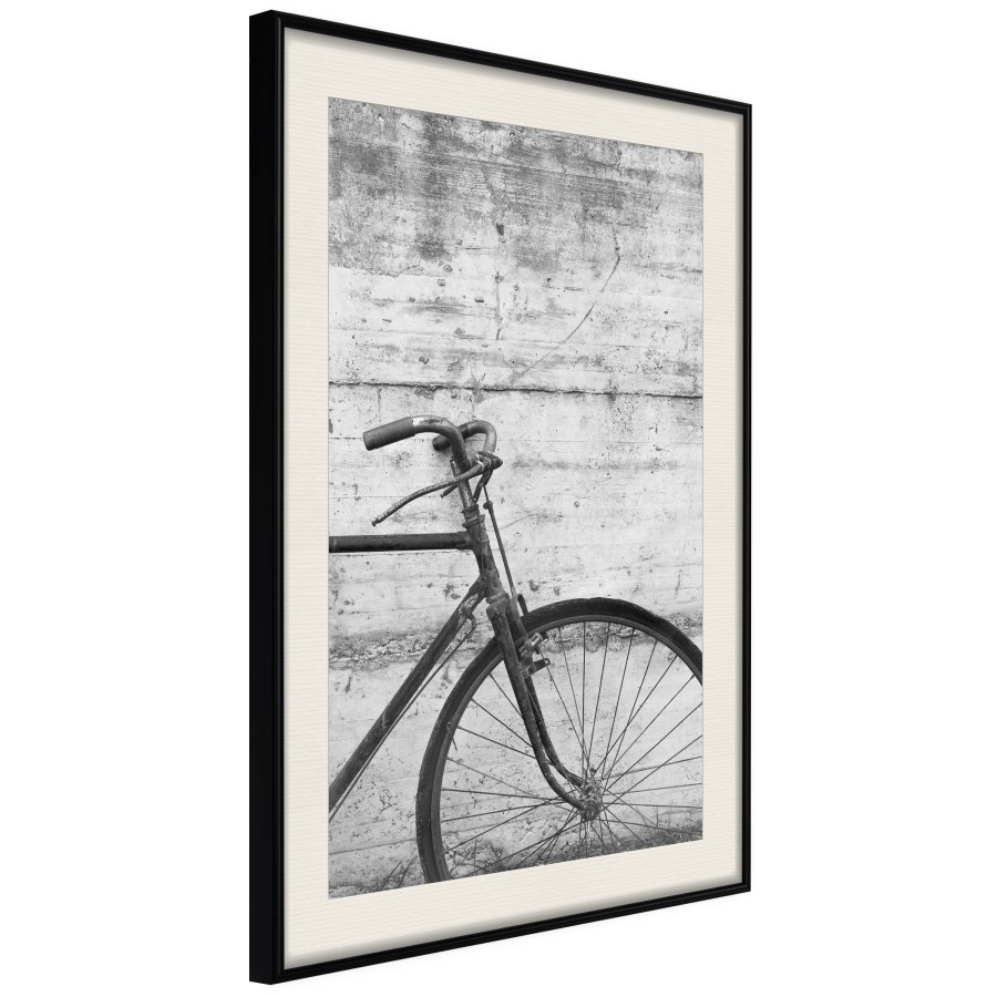 ARTGEIST Plakat med ramme - Bicycle Leaning Against the Wall