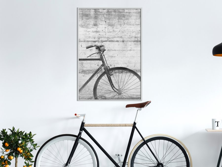 ARTGEIST Plakat med ramme - Bicycle Leaning Against the Wall