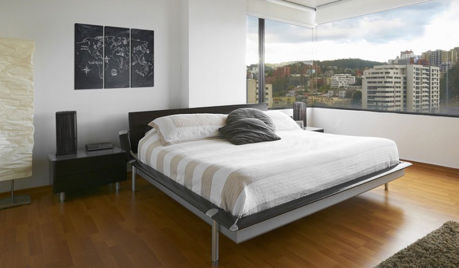 ARTGEIST Travel broadens the Mind - Spansk verdenskort trykt p kork, 3-delt - Flere strrelser