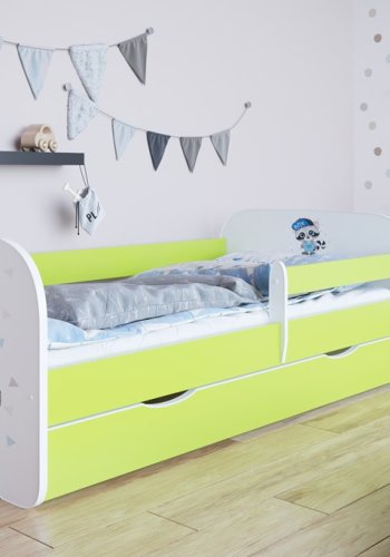 Babydreams juniorseng med vaskebjrn, m. madras, sengehest og skuffe - hvid og grn laminat (140x70)
