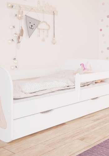 Babydreams juniorseng med fe med vinger, m. madras, sengehest, skuffe - hvid laminat (140x70)