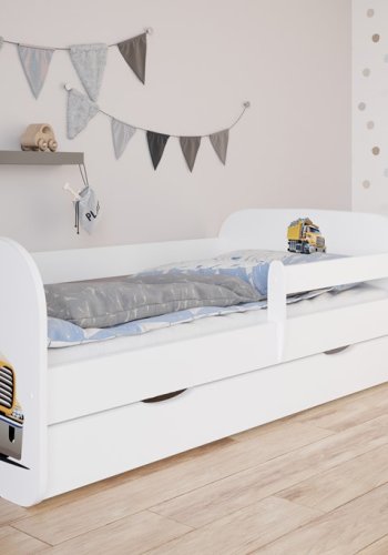 Babydreams juniorseng med lastbil, m. madras, sengehest og skuffe - hvid laminat (180x80)
