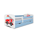 Babydreams juniorseng med brandbil, m. madras, sengehest, skuffe - hvid og bl laminat (140x70)