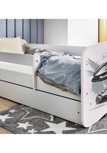 KOCOT KIDS Seng babydreams hvid sportsvogn med skuffe med madras 140/70