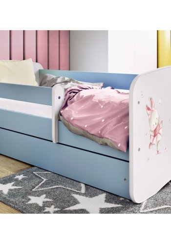 KOCOT KIDS Seng babydreams bl kaniner med sommerfugle med skuffe med madras 140/70