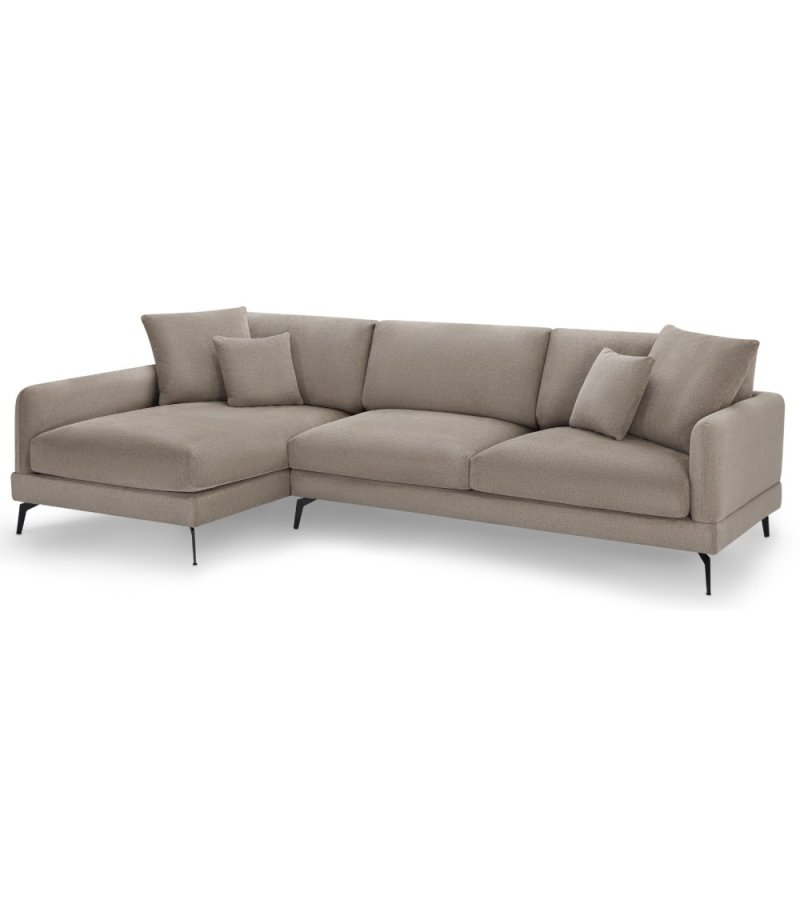 Maggie sofa, m. venstre chaiselong og 4 pyntepuder - brun stof og sort metal