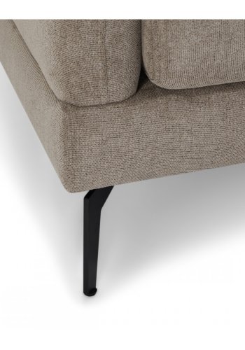 Maggie sofa, m. venstre chaiselong og 4 pyntepuder - brun stof og sort metal