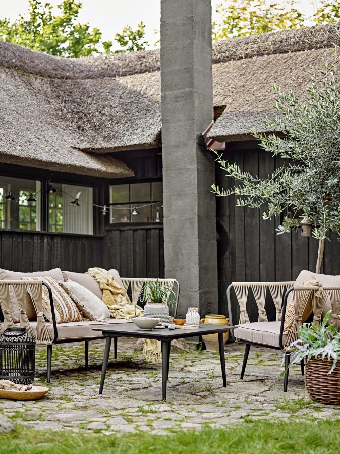 BLOOMINGVILLE Pavone udendrs sofabord, rektangulr - sort fibercement/metal (90x60)