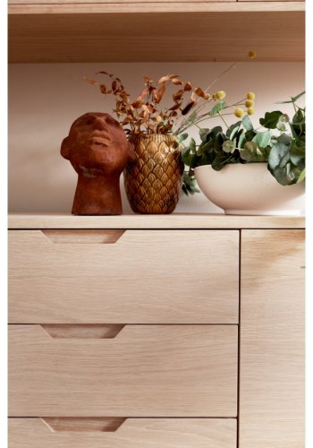 Nyborg sknk, m. 2 lger, 3 skuffer og 2 hylder - hvidolieret egetrsfinér, egetr og tr (180x45)