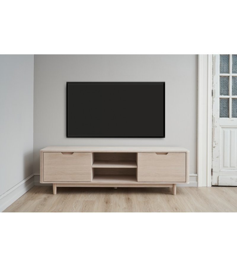 Nyborg TV-bord, m. 2 lger og 3 hylder - hvidolieret egetrsfinér, egetr og tr (180x45)