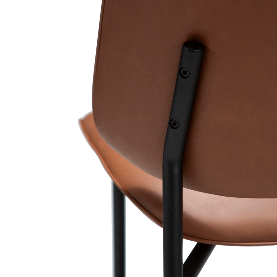 DANFORM OHMY spisebordsstol - cognac kunstlder og sort stl