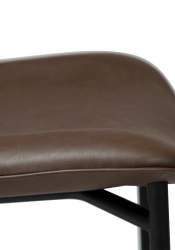 DANFORM OHMY spisebordsstol - Major brun kunstlder og sort stl