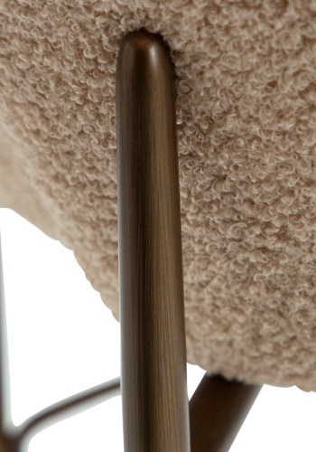 DANFORM Orbit counterstol, m. rygln - matteret mandel RPES boucléstof glimmer og antik messing stl