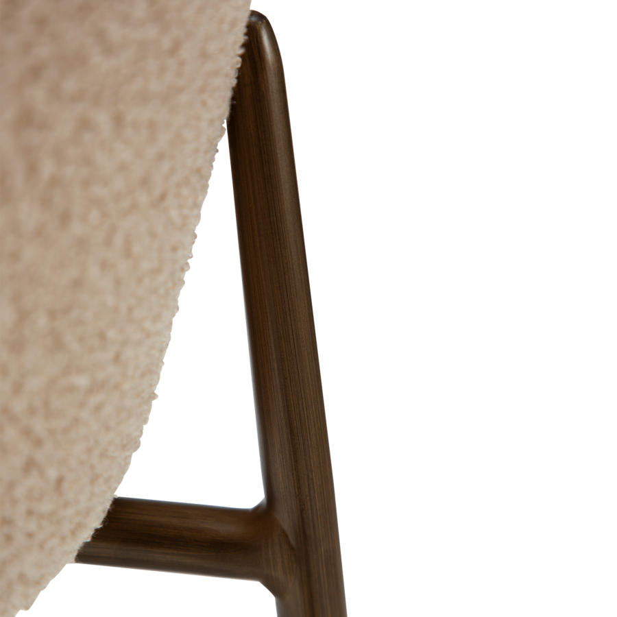 DANFORM Orbit counterstol, m. rygln - matteret mandel RPES boucléstof glimmer og antik messing stl