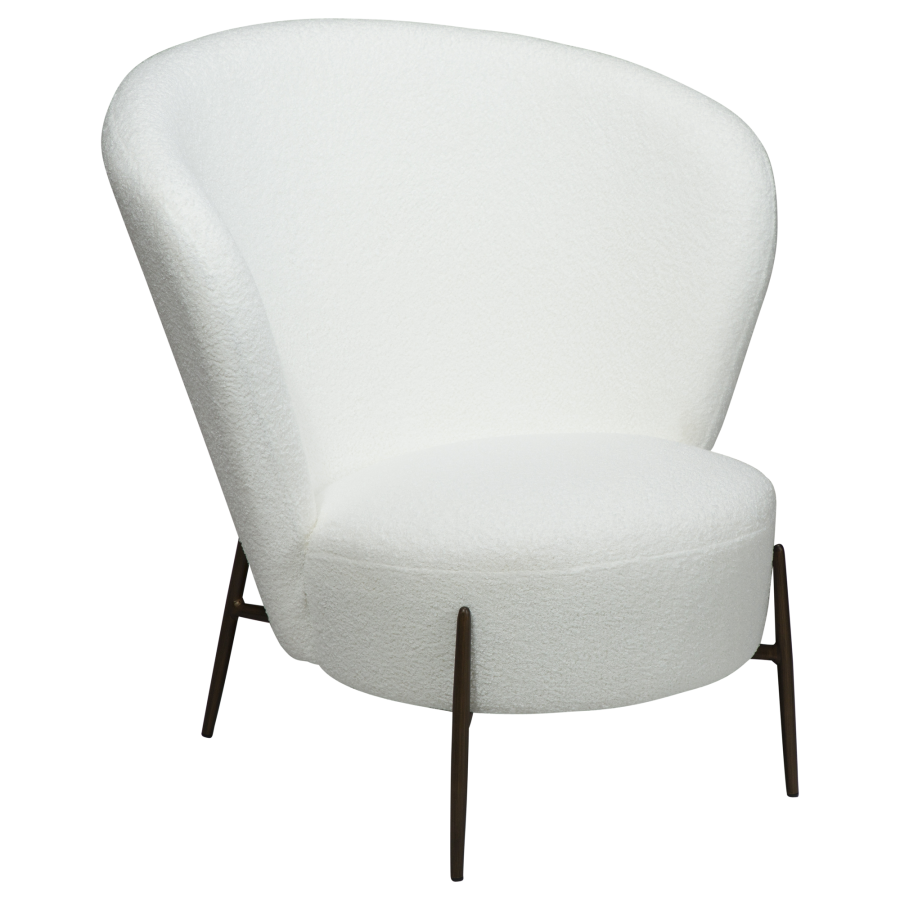 DAN-FORM ORBIT Lounge Chair Snow RPES bouclé m. antikke messing ben