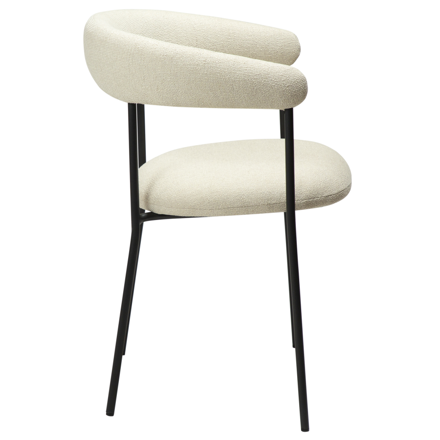 DAN-FORM Plenti lnestol - benhvid bouclé stof og sort stl