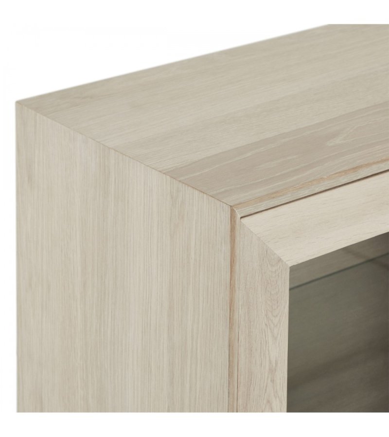 Porto Large vgskab, m. LED lys, 4 glaslger, 4 glashylder - hvidolieret egetrsfinér og egetr