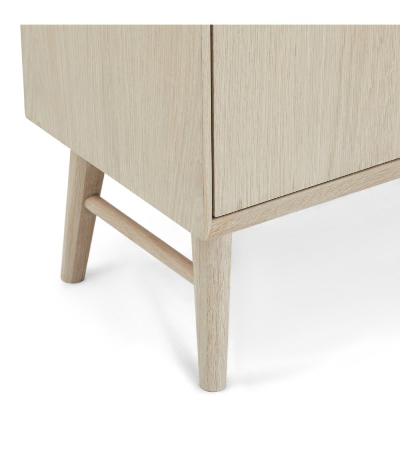 Porto vitrineskab, m. LED lys, 4 lger, 2 skuffer, 6 hylder - glas, hvidolieret egetrsfinér og tr