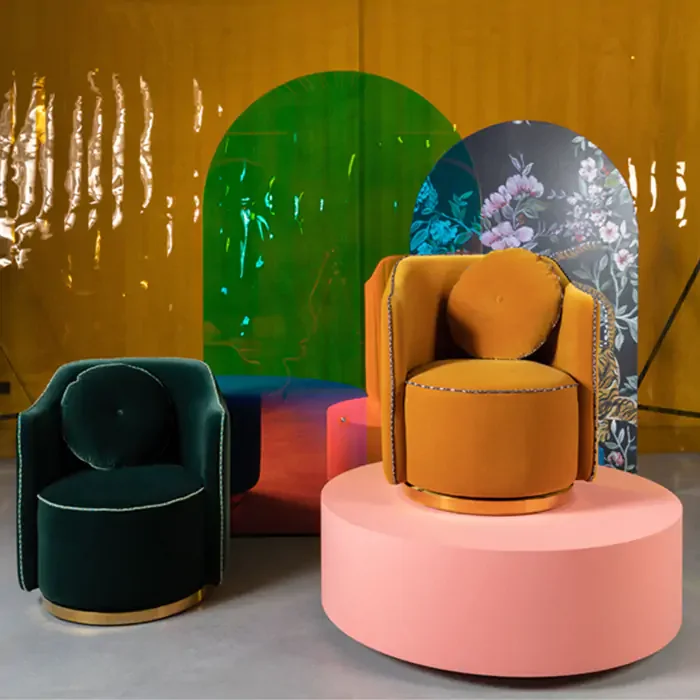 BOLD MONKEY Sassy Granny drejestol, m. armln og pude - mrkegrn fljl polyester og messing stl