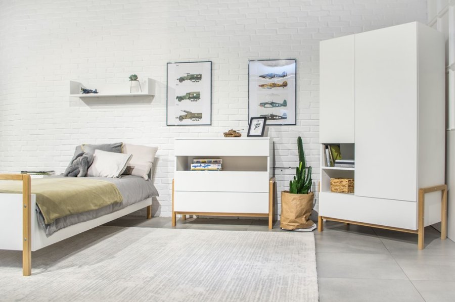 Victor garderobeskab til brn, m. 2 lger, 1 bjlestang og 1 skuffe - hvid laminat og eg