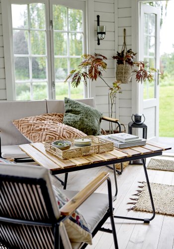 BLOOMINGVILLE Hampton udendrs sofabord, rektangulr - brun akacietr og sort metal (90x60)